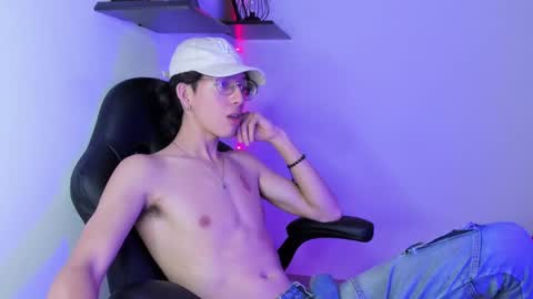 Manuel online show from 02.20.25