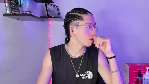 Manuel online show from 11.12.25