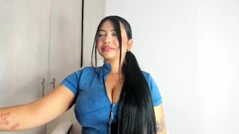 Snapshot of manuela_anderson chatting on 09.21.25 MANUELA online show from 09.21.25