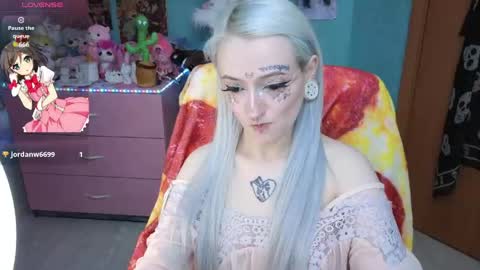 Manuela online show from 04.16.26