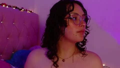 Snapshot of manumeow_ chatting on 03.09.25 Manu online show from 03.09.25