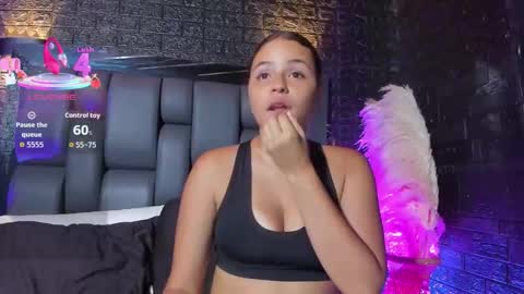 Snapshot of maraa_rivera chatting on 10.26.25 maraa_rivera online show from 10.26.25