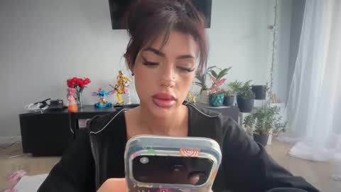 Marakuia online show from 03.15.26