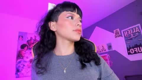 Snapshot of marcelinee__ chatting on 01.16.25 Marce online show from 01.16.25