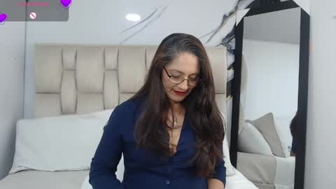Snapshot of marciamuller chatting on 04.27.26 Martha online show from 04.27.26