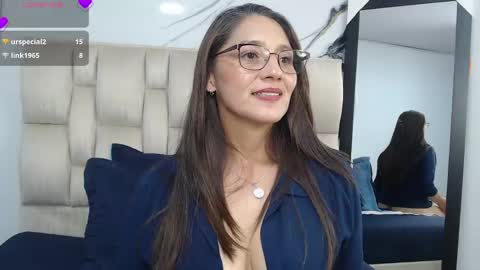 Snapshot of marciamuller chatting on 05.11.26 Martha online show from 05.11.26