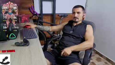 Snapshot of marckmuscle chatting on 07.18.26 Marck Independent model online show from 07.18.26