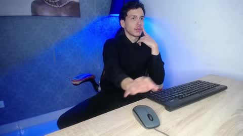 Snapshot of marcus_hanks chatting on 02.17.25 Marcus Hanks online show from 02.17.25