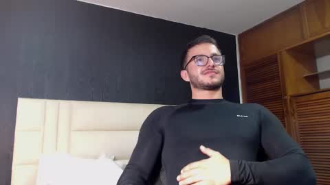 Snapshot of marcus_lafourt chatting on 01.04.25 marcus_lafourt online show from 01.04.25