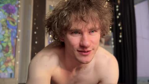 Snapshot of marcus_paradise chatting on 12.25.24 marcus_paradise online show from 12.25.24