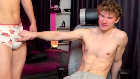 Snapshot of marcus_paradise chatting on 10.22.25 marcus_paradise online show from 10.22.25