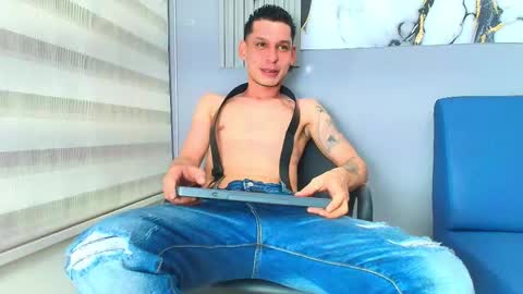 Snapshot of marcus_smithh chatting on 11.15.25 marcus_smithh online show from 11.15.25