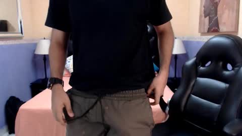 Snapshot of marcus_soler chatting on 10.10.25 marcus_soler online show from 10.10.25