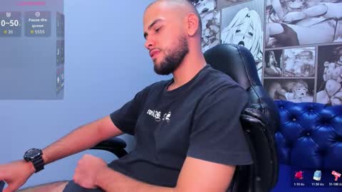 Snapshot of marcus_soler chatting on 12.01.25 marcus_soler online show from 12.01.25