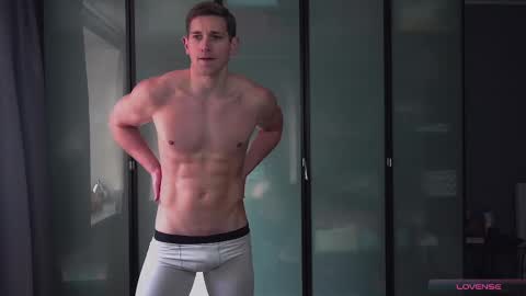 Snapshot of marcusdiamond chatting on 03.09.25 Marcus Diamond online show from 03.09.25