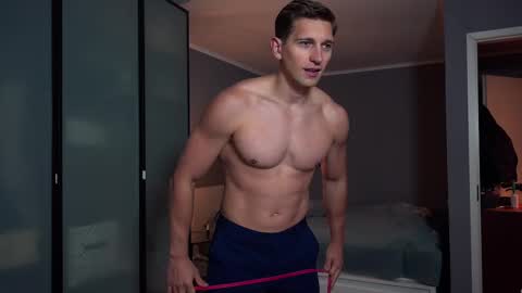 Snapshot of marcusdiamond chatting on 10.27.25 Marcus Diamond online show from 10.27.25