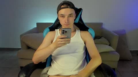 Snapshot of marcussmit chatting on 01.06.25 Marcus online show from 01.06.25