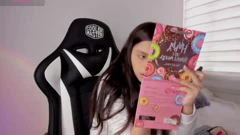 Snapshot of mardybum_ chatting on 11.21.25 Maria online show from 11.21.25