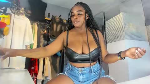 Mareia online show from 12.19.25