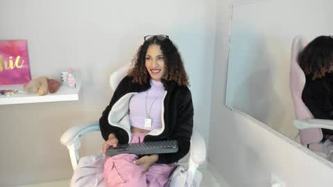 marfilastrom online show from 01.10.25