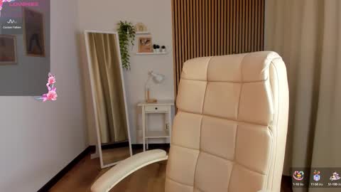 Snapshot of margeritirell chatting on 09.16.25 Margo online show from 09.16.25