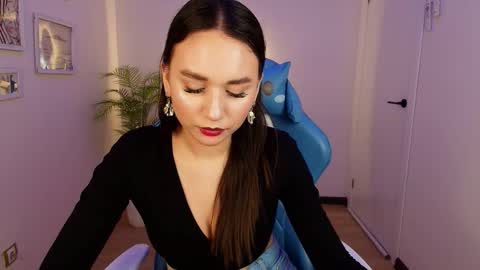 Snapshot of margeritirell chatting on 12.03.25 Margo online show from 12.03.25