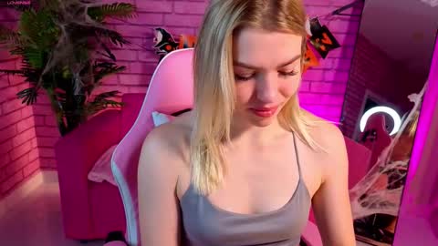 margo_robbbie online show from 10.25.25