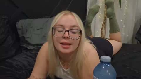 margot_robbie7 online show from 01.25.25