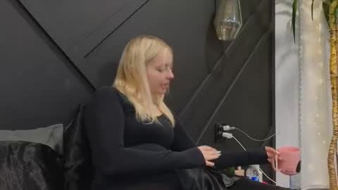 margot_robbie7 online show from 01.29.25