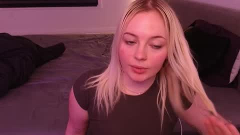 margot_robbie7 online show from 01.19.26