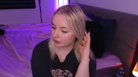 margot_robbie7 online show from 04.09.26