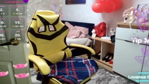 Mari online show from 02.25.25