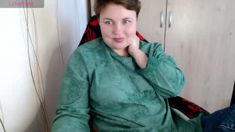 Mari online show from 10.27.25