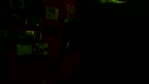 Mari Bee online show from 03.13.26