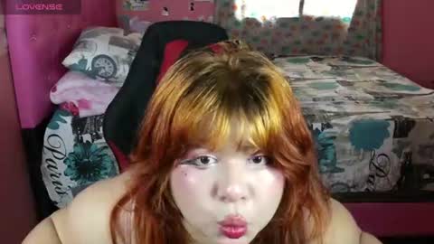 Snapshot of mari_caroley6 chatting on 07.10.26 Mari online show from 07.10.26