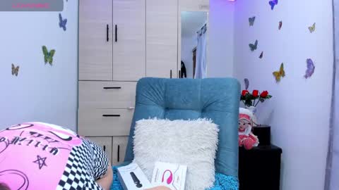 Snapshot of maria_camila77 chatting on 04.18.26 Maria camila online show from 04.18.26
