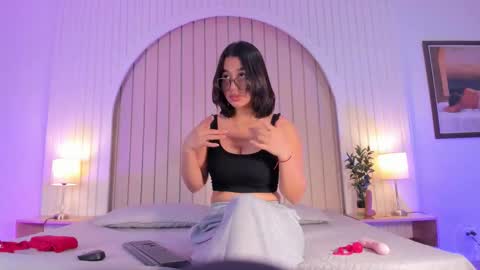 Snapshot of maria_gil chatting on 02.28.26 Maria online show from 02.28.26