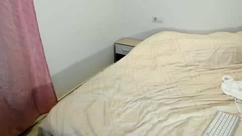 Itslablonde online show from 10.10.25