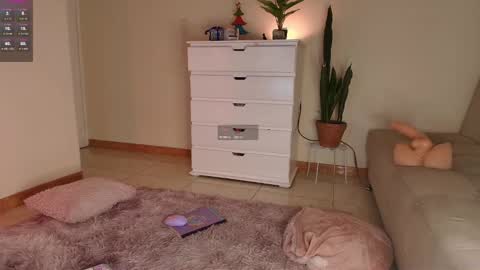 M. online show from 12.10.24