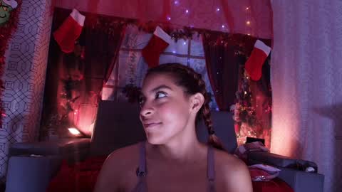 Snapshot of maria_rosse chatting on 12.16.24 Mara online show from 12.16.24