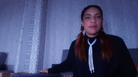 Snapshot of maria_rosse chatting on 01.11.25 Mara online show from 01.11.25