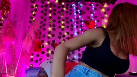 Snapshot of maria_rosse chatting on 02.01.25 Mara online show from 02.01.25