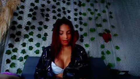 Snapshot of maria_rosse chatting on 02.22.25 Mara online show from 02.22.25