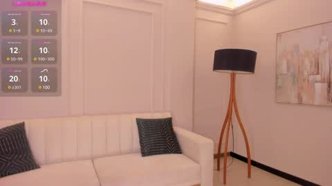 MARIA HERRERA  online show from 12.10.24