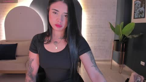 MARIA HERRERA  online show from 03.11.25