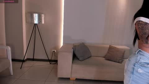 MARIA HERRERA  online show from 12.01.25