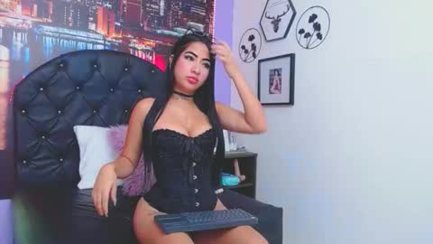 Snapshot of mariahlovato chatting on 02.05.26 mariahlovato online show from 02.05.26