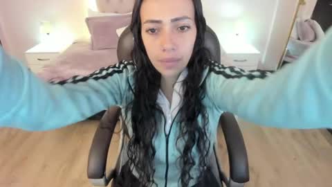 Snapshot of mariam_lopez__ chatting on 05.24.26 Mariam online show from 05.24.26