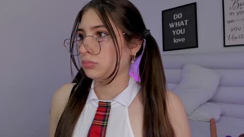 Snapshot of mariam_scott18 chatting on 02.06.25 Mariam online show from 02.06.25