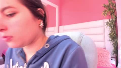 Snapshot of mariam_scott18 chatting on 09.12.25 Mariam online show from 09.12.25